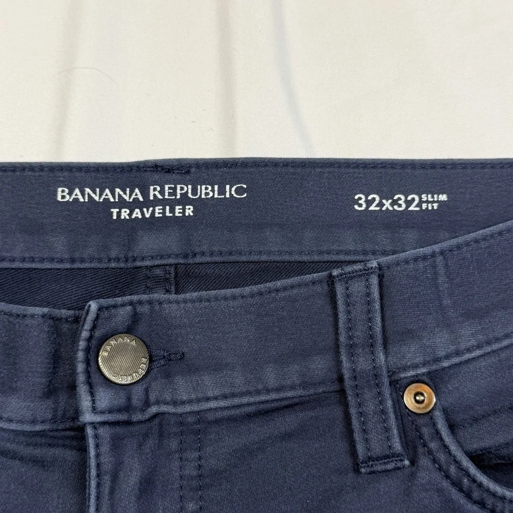 Lot Of 2 Banana Republic Travelers 32x32 Slim Fit 1 Navy 1 Khaki  5Pocket Pants